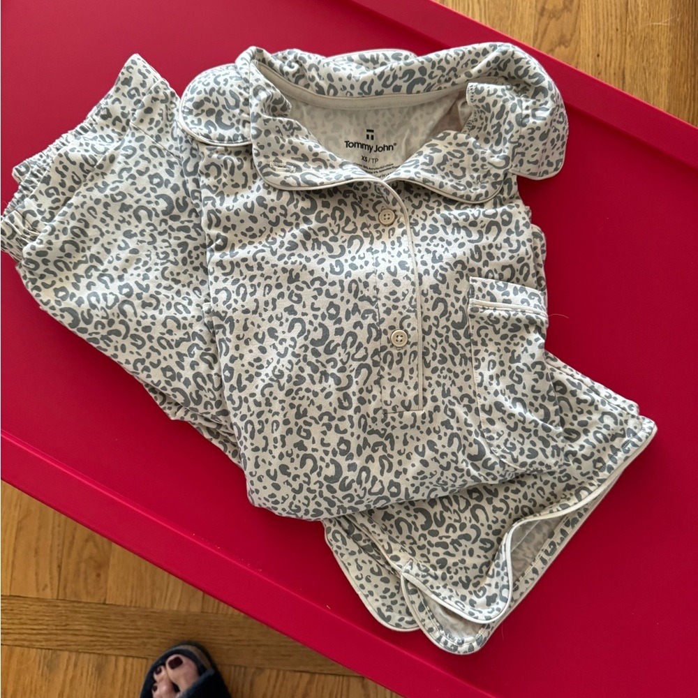 Tommy John cheetah print loungewear XS